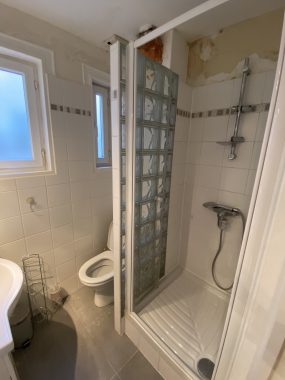 0B695BA9-469D-491F-8044-95C4422FF011_1_102_o