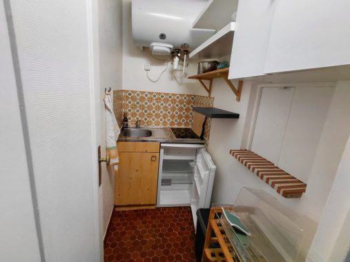 c1237f04-9e26-4f59-8497-ecf3d11f0fa3